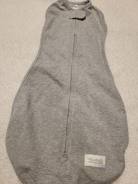 Woombie Swaddle